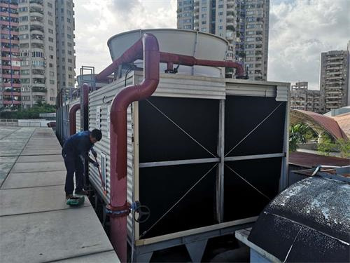 冷卻塔漏水的原因到底是什么(什么情況會導(dǎo)致冷卻塔底部漏水),冷卻塔底