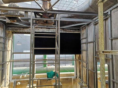 <a href=http://www.gxdmj.com/peijian/fan/ target=_blank class=infotextkey>冷卻塔風機</a>